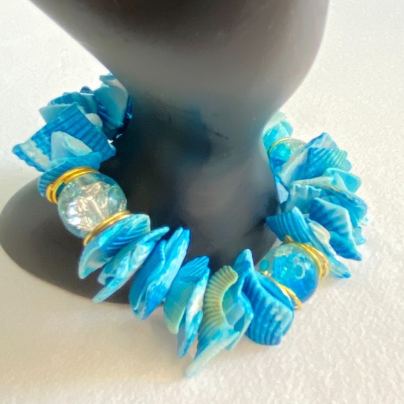 Stretch Bracelet Ocean Blues Faux Sea Shell Beads - Picture 2 of 8